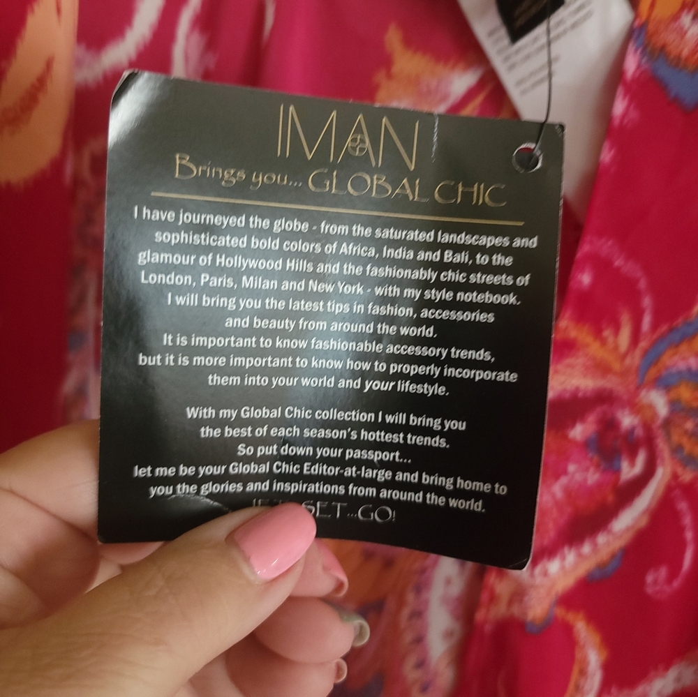 NWT Iman Plus Sz One SZ Fits Most Red Floral Wrap Shawl - Picture 5 of 7